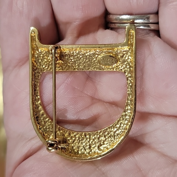 Roman Initial Letter "D" Brooch - Picture 4 of 6